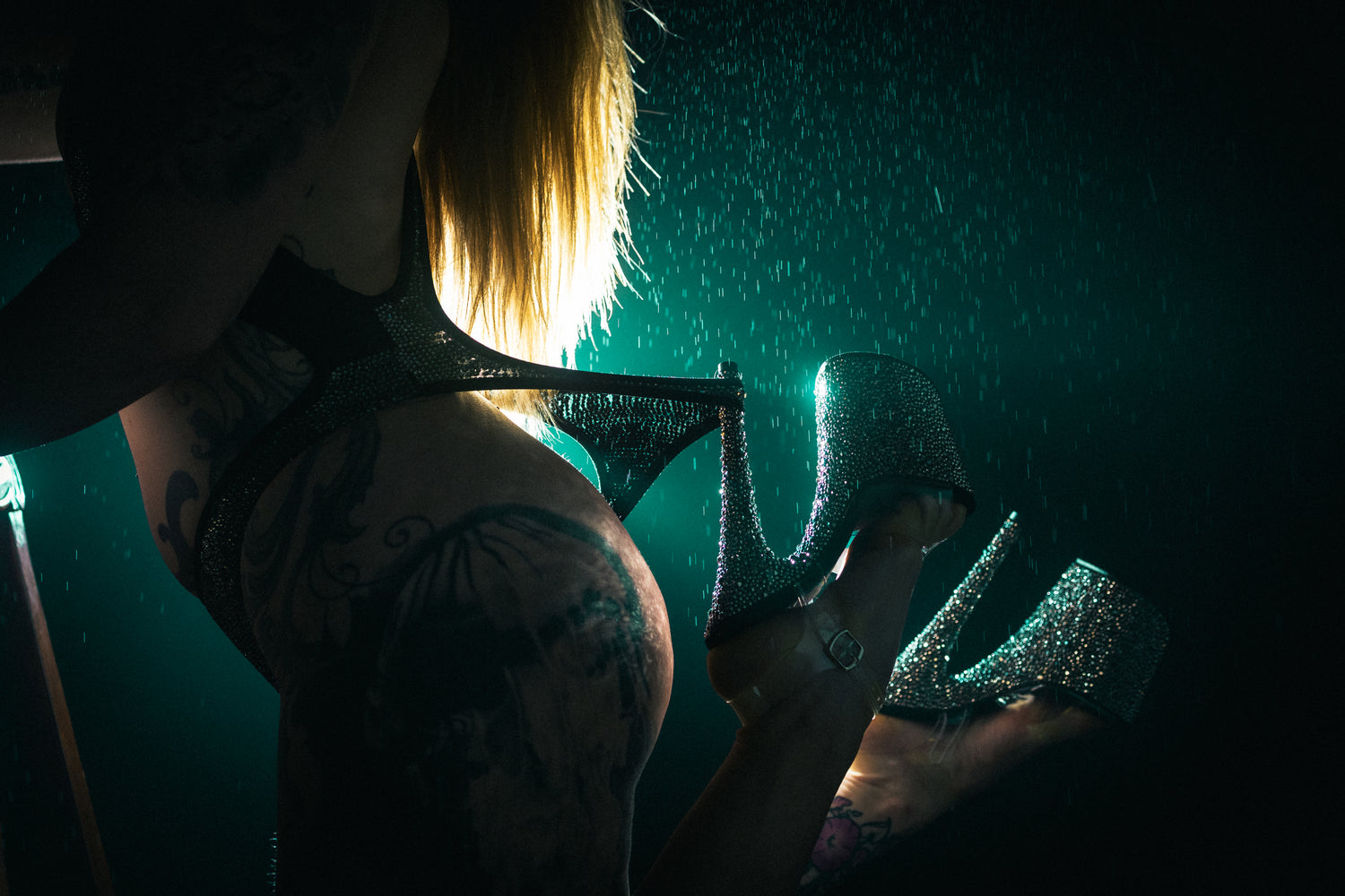 The sparkliest pole Heels in the dark