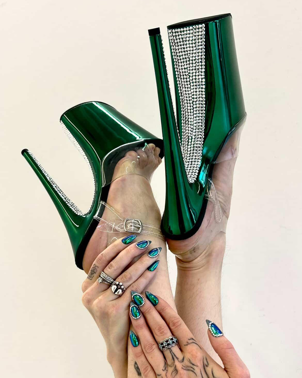 CHROME True Emerald Diamond Back (9Inch/23cm)